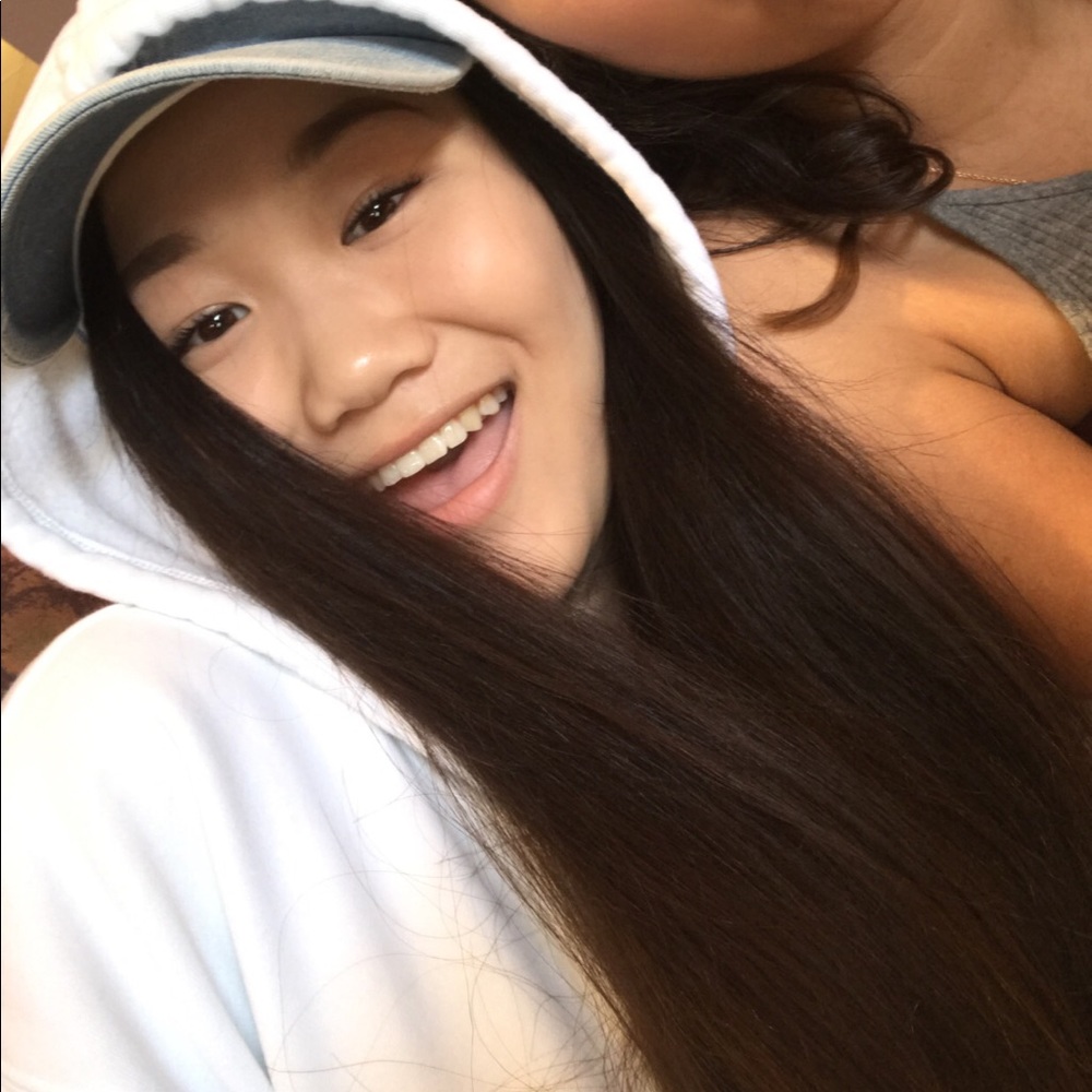 Meet your Posher, Lydia